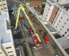 Versáteis, plataformas mecânicas evoluíram socorro prestado pelos Bombeiros