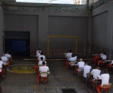384 apenados do Paraná prestam vestibular da UEL em busca de transformação pessoal e acadêmica