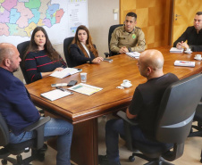Secretário recebe prefeito e primeira dama de Pitanga