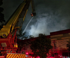 Versáteis, plataformas mecânicas evoluíram socorro prestado pelos Bombeiros