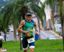 Coronel da Polícia Militar conquista títulos e vagas para mundiais de Triatlo e Multiesportes
