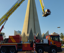 Versáteis, plataformas mecânicas evoluíram socorro prestado pelos Bombeiros