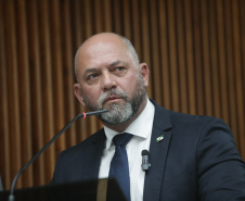 Secretário Hudson recebe homenagem na Assembleia Legislativa