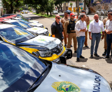 Reforço nas estradas: DER/PR entrega 36 viaturas e 5 cães ao Batalhão de Polícia Rodoviária