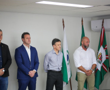 Secretário Hudson recebe medalha de honra ao mérito do Colégio da Polícia Militar de Pato Branco 