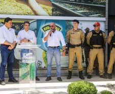Reforço nas estradas: DER/PR entrega 36 viaturas e 5 cães ao Batalhão de Polícia Rodoviária