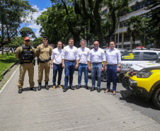 Reforço nas estradas: DER/PR entrega 36 viaturas e 5 cães ao Batalhão de Polícia Rodoviária