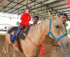 Regimento de Polícia Montada ganha picadeiro coberto para prática de equoterapia