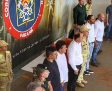 Posto de bombeiro militar de Santa Helena recebe novo caminhão auto bomba tanque