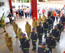 Posto de bombeiro militar de Santa Helena recebe novo caminhão auto bomba tanque
