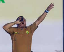 Banda da PMPR estreia no palco principal do Verão Maior e levanta o público em Matinhos
