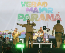 Banda da PMPR estreia no palco principal do Verão Maior e levanta o público em Matinhos