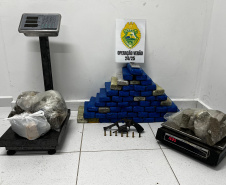 Ação estratégica da PMPR resulta em três prisões e apreensão de 35 quilos de drogas no Litoral