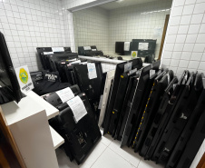 PCPR e PMPR apreendem mais de 100 TVs provenientes de estelionato em Matinhos