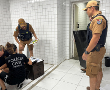 PCPR e PMPR apreendem mais de 100 TVs provenientes de estelionato em Matinhos