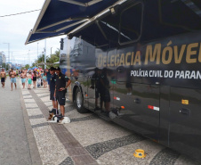 Delegacia Móvel da PCPR é ponto de referência nos eventos do Verão Maior Paraná