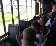 Filha de policial da RONE representa talento no Circuito Paranaense de Surf Amador