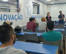 Carretas do Conhecimento qualificam egressos e monitorados do sistema penal