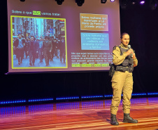 Palestra sobre o programa Mulher Segura reúne 1.200 participantes em Curitiba
