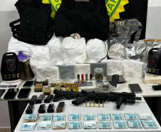 PMPR prende três homens e apreende armas, munições e drogas em Curitiba e região