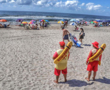 Com segurança reforçada, Carnaval reúne 1,3 milhão de pessoas no Litoral do Paraná