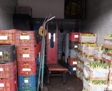 PCPR prende dois homens por furto e receptação de carga de banana do Ceasa em Curitiba