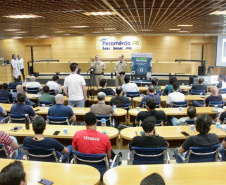 SESP reúne 800 servidores em palestra "De Homem para Homem" sobre o combate à violência contra a mulher