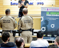 SESP reúne 800 servidores em palestra "De Homem para Homem" sobre o combate à violência contra a mulher