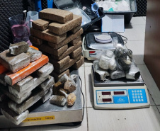 Ação rápida da PMPR desmantela "laboratório caseiro" de drogas