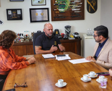 Secretário Hudson recebe deputada Cristina Silvestri e vereador Professor Pablo de Almeida