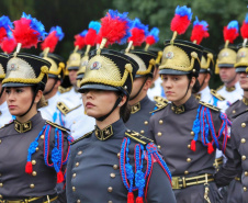 PMPR  entrega Espadim Tiradentes para 106 cadetes do curso de oficiais