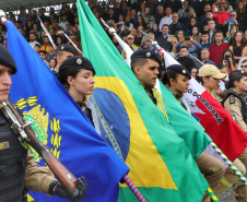 PMPR  entrega Espadim Tiradentes para 106 cadetes do curso de oficiais