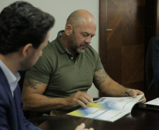 Secretário Hudson recebe o prefeito de Apucarana, Rodolfo Mota