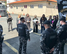Sesp promove visita de servidores à sede da PMPR