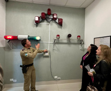 Sesp promove visita de servidores à sede da PMPR