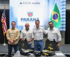Governador anuncia compra de 2 mil armas não letais de gigante global que fornece para o FBI