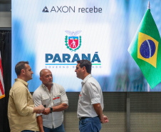 Governador anuncia compra de 2 mil armas não letais de gigante global que fornece para o FBI