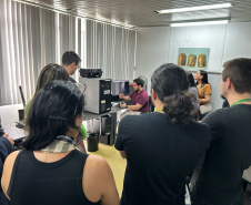Servidores da Sesp visitam unidades da Polícia Científica em Curitiba