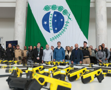 Com tecnologia de última geração, Paraná entrega 1,4 mil armas não letais para as polícias