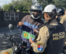 BPTran promove blitz educativa como parte prática do curso de Educação para o Trânsito