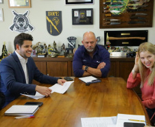 Secretário Hudson recebe a deputada federal Luisa Canziani