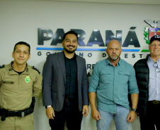Secretário Hudson recebe comitiva de Bandeirantes