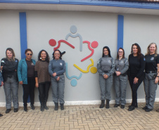Mulheres privadas de liberdade doam cabelo para pacientes com câncer