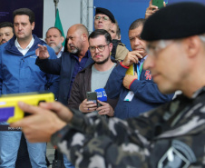 Com tecnologia de última geração, Paraná entrega 1,4 mil armas não letais para as polícias