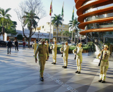 Corpo de Bombeiros promove solenidade de posse do 4° CRBM e troca de comando do 5° BBM de Maringá