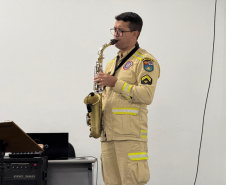 Servidores da Sesp conhecem estrutura do Corpo de Bombeiros em Curitiba 