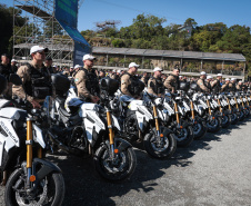 Ratinho Junior entrega 431 motos e viaturas para a PMPR