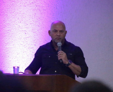Secretário Hudson ministra palestra na 1° Conferência Regional dos CONSEGs em Maringá