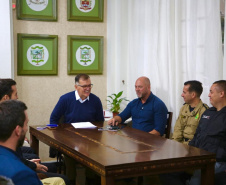 O Secretário da Segurança Pública, Hudson Leôncio Teixeira, participou nesta quinta-feira (05), do 1º Seminário dos CONSEGs dos Campos Gerais, realizado pela Prefeitura Municipal de Tibagi, por meio do Conselho Comunitário de Segurança (CONSEG). 