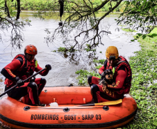 Bombeiros do Paraná seguem padrões internacionais de resposta imediata a desastres